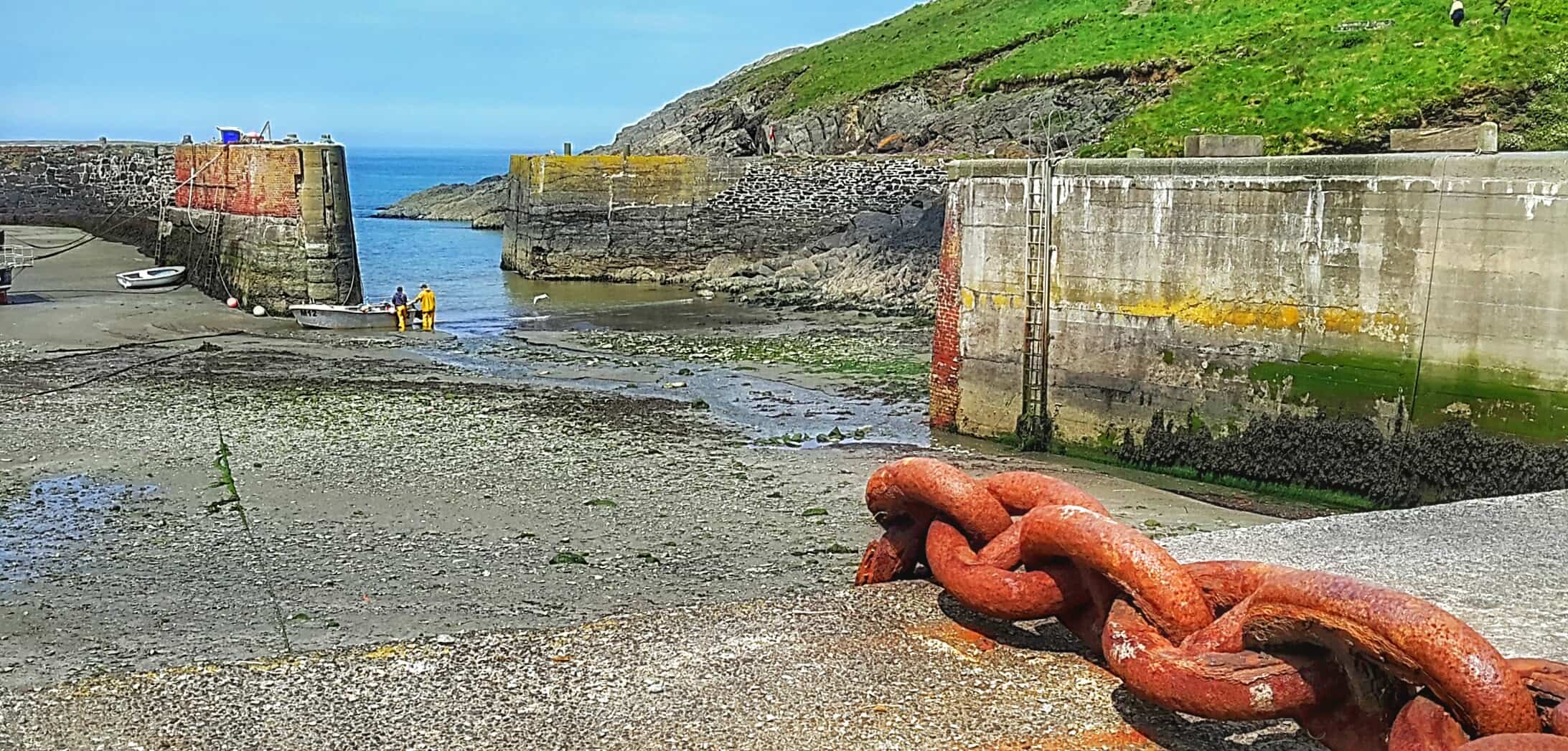 low tide porthgain harbour